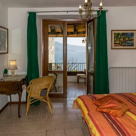Castello Di Zorzino Iseo Apartment *